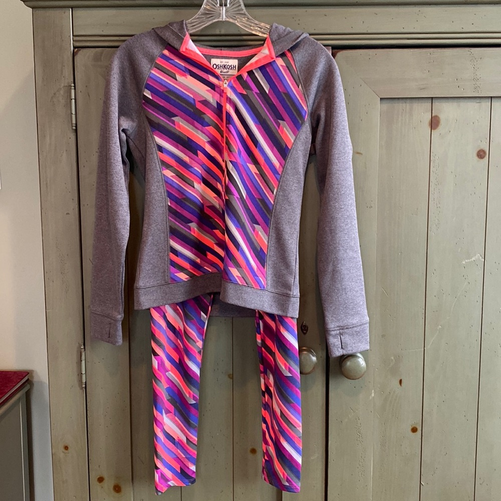 Oshkosh | 2 piece matching set | Sweatsuit | Kids 14